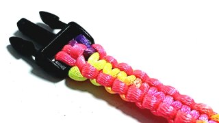 Pulsera multicolor cierre clip