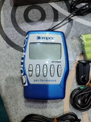 PRECIO SOLO HOY Compex performance electroestimula