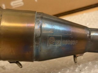 Escape Arrow Vespa GTS 300 con catalizador