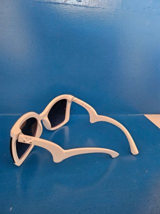 Gafas de sol blancas retro