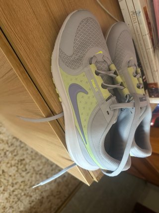 Zapatillas Nike Verdes y Moradas