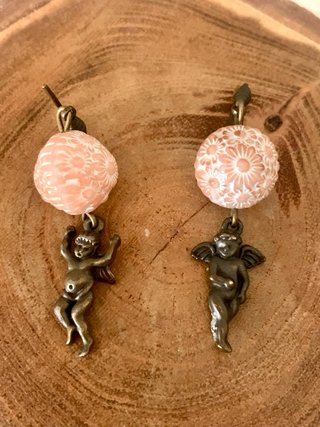 Pendientes Vintage Angelitos Dorados y bolas rosas