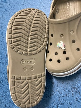 Zuecos Crocs Marrones Iconic Comfort