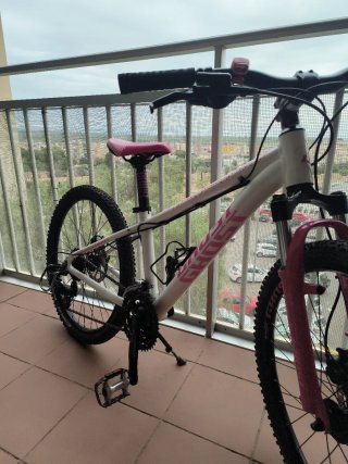 Bicicleta MTB 24 GHOST niña
