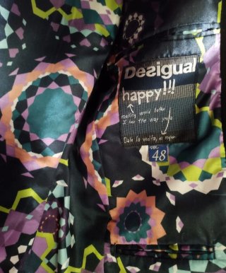 ✅ Chaqueta Desigual