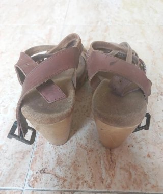 Sandalias de tacón de madera multicolor