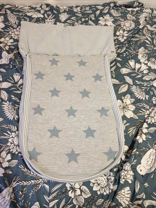 Saco para bebé con estrellas