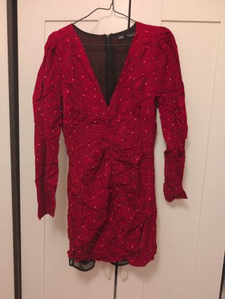Vestido rojo de lentejuelas Zara – Talla M