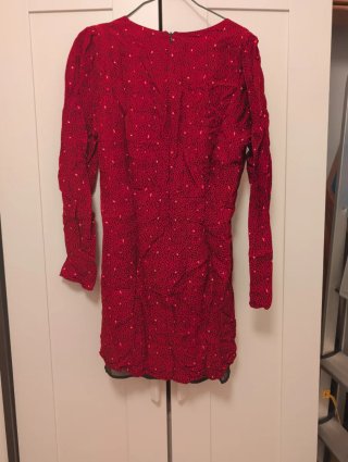 Vestido rojo de lentejuelas Zara – Talla M