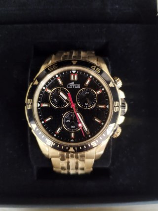 Reloj Lotus Cronógrafo Dorado y Negro