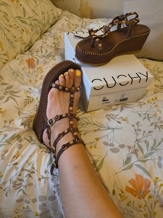 Sandalias Cuchy plataforma marrón talla 40