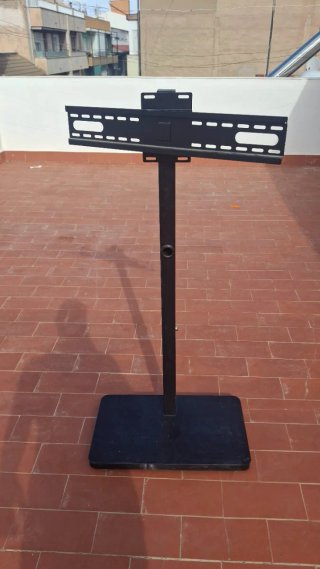 Soporte TV con pie universal