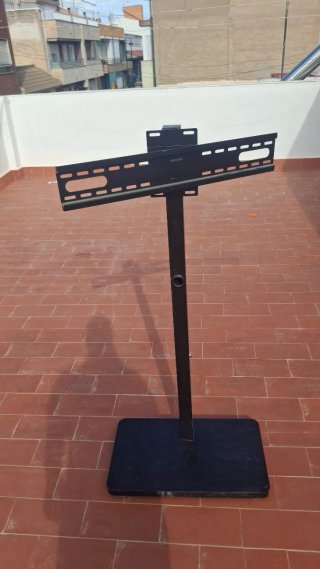 Soporte TV con pie universal