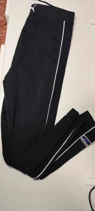 Leggings Puma Negros con Raya Blanca
