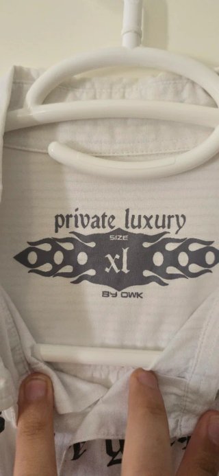 Camisa blanca Private Luxury XL con texto
