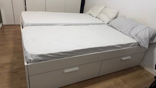 Cama IKEA individual con almacenaje