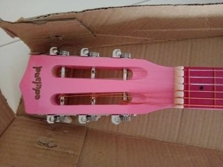 Guitarra infantil y funda nueva