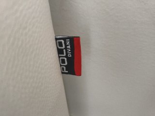 Sofá Polo Divani de piel blanco