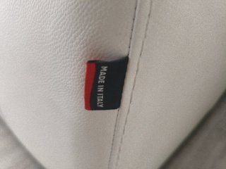 Sofá Polo Divani de piel blanco