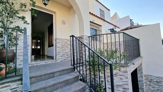 Casa adosada en alquiler en Cavaleri en Mairena del Aljarafe