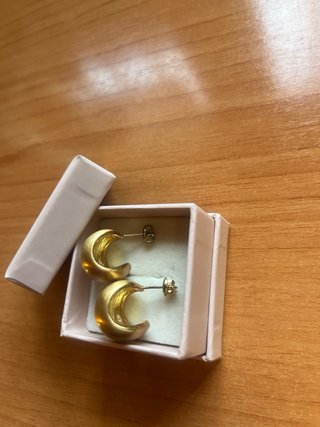 Pendientes Blanca Romeo media luna dorados
