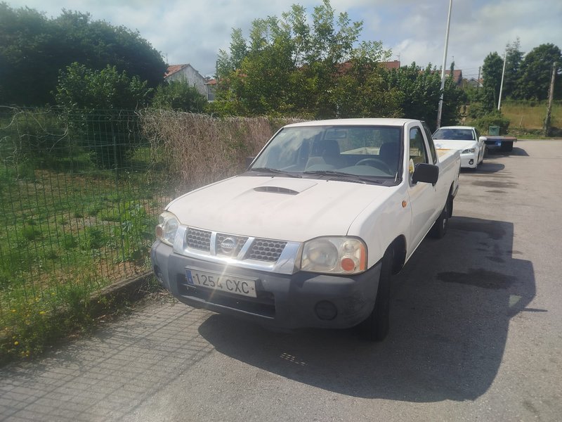 Nissan Pick-up 2004 - foto 1