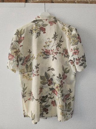 Blusa floral vintage beige manga corta
