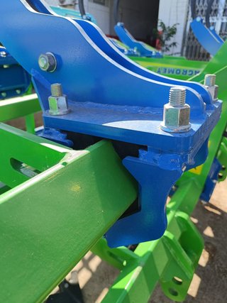 SEMICHISEL, CHISEL ELASTÓMEROS DESDE 6999 €