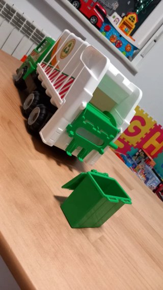 Camión de basura gigante de juguete