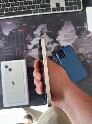 iPhone 13 128GB 84% Batería. Con caja y funda