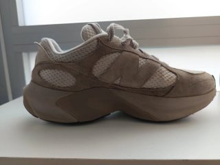 Zapatillas New Balance Beige/Gris