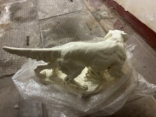 Estatua Perro Porcelana Blanca