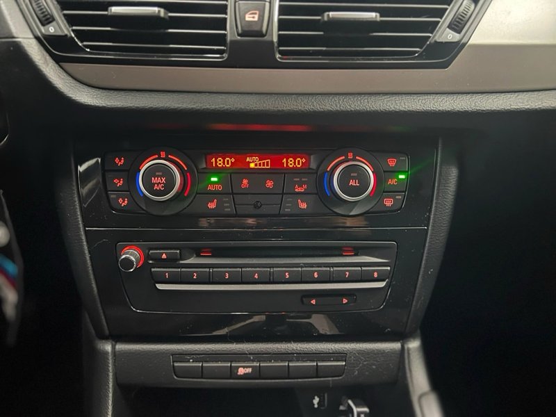 BMW X1 sDrive 18i (E84) 2014, foto 17