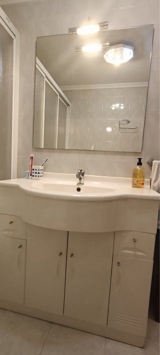 Mueble de baño completo desmontado