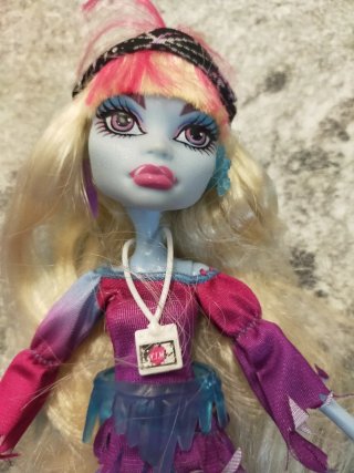 Muñeca Abbey Bominable Monster High Mattel
