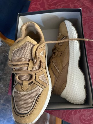 Bambas color mostaza talla 39