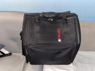 Acordeón Hohner Verdi II 96 bajos