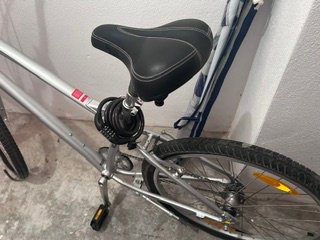 Bicicleta Specialized Globe, reparar camara rueda