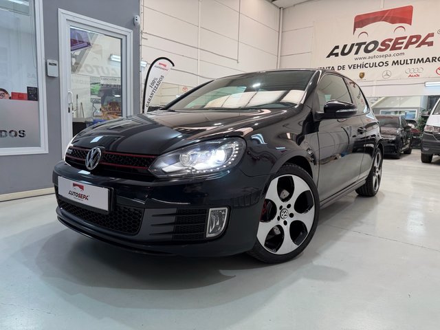 Volkswagen Golf 2.0 TSI 210cv DSG 6 vel GTI
