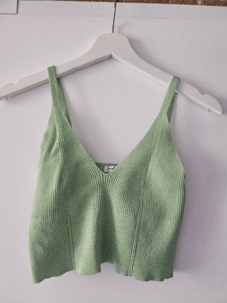 Top punto verde Stradivarius Talla M