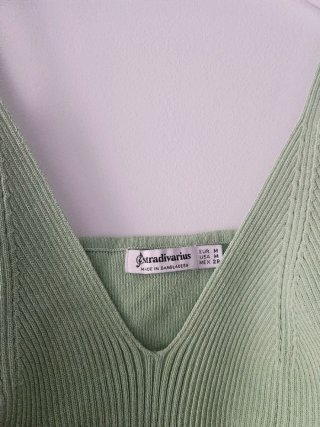 Top punto verde Stradivarius Talla M