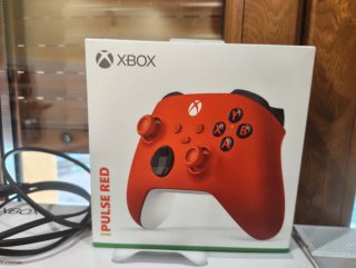Xbox Series S + 2 mandos + cable y cajas
