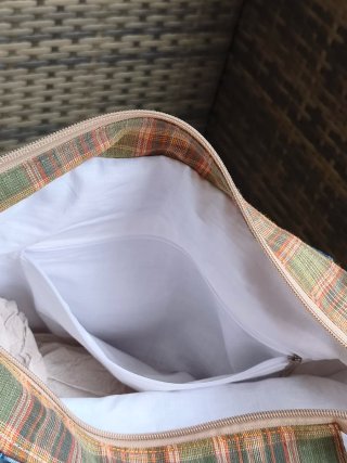 Bolso de tela vaquera y cuadros