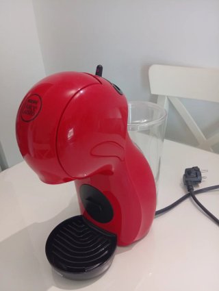 Cafetera Dolce Gusto Roja