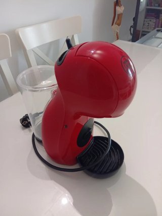 Cafetera Dolce Gusto Roja