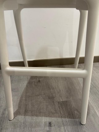 Silla alta blanca para niños