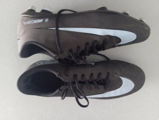 Botas de fútbol Nike Mercurial Talla 40.