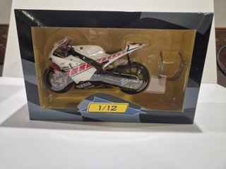 Yamaha M1 1/12 Rossi GP USA