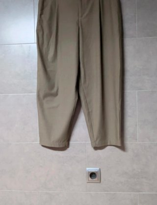 Pantalón ancho marrón