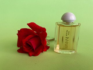 Miniatura EAU PARFUME, de Giorgio Armani